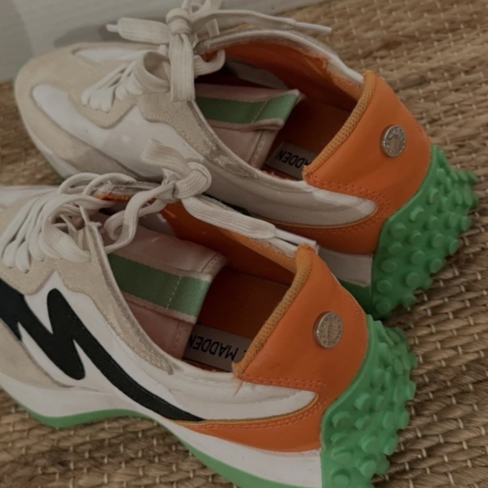 Steve Madden Beige White Orange Green Accent Sneakers - Picture 3 of 6